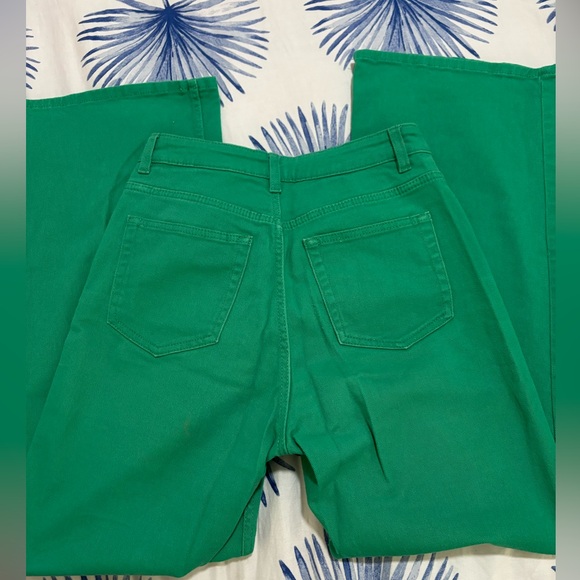 Green Jeans - Picture 4 of 5